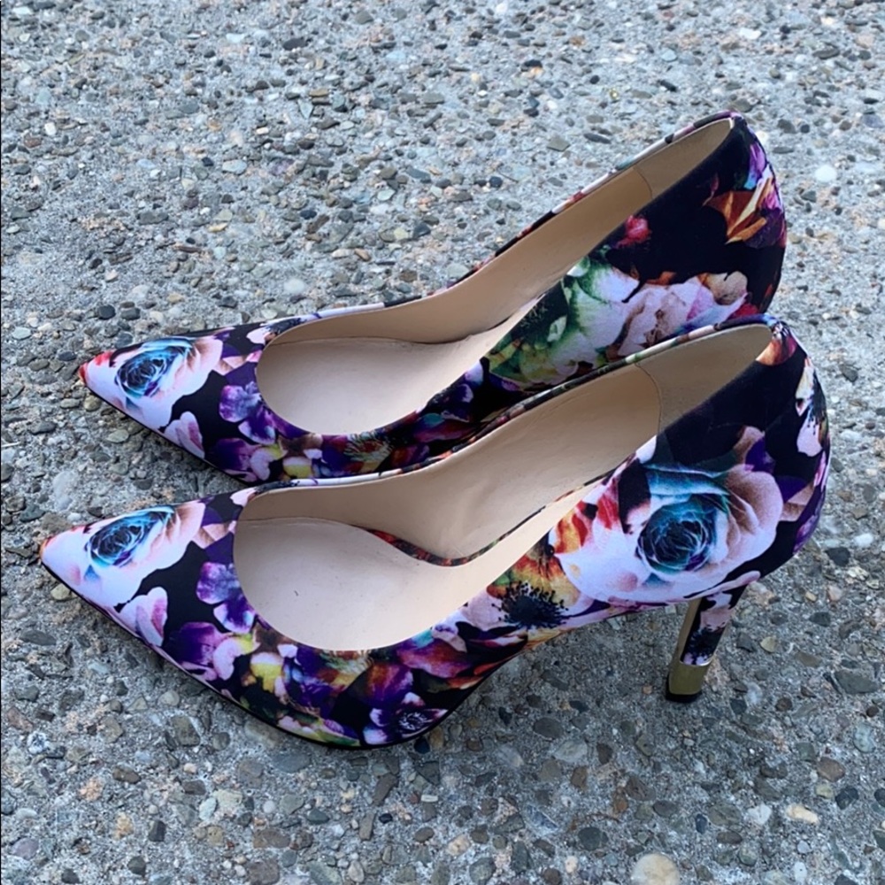 Guess heels